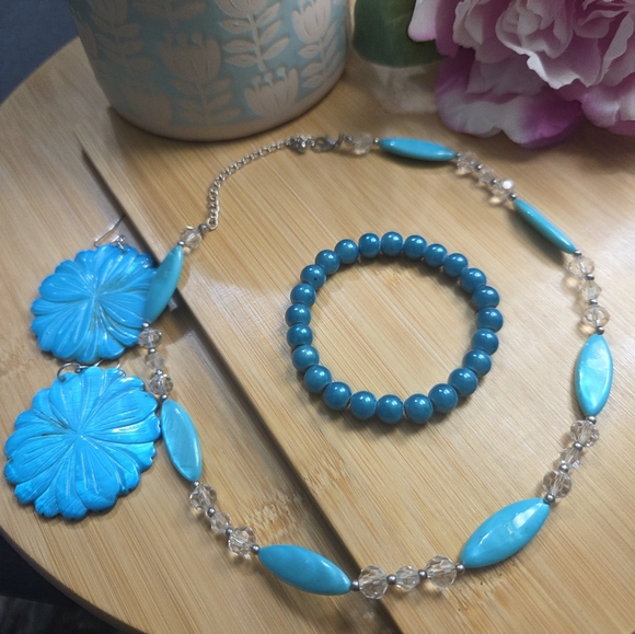 Turquoise & Silver Jewelry Set - Picture 5 of 5